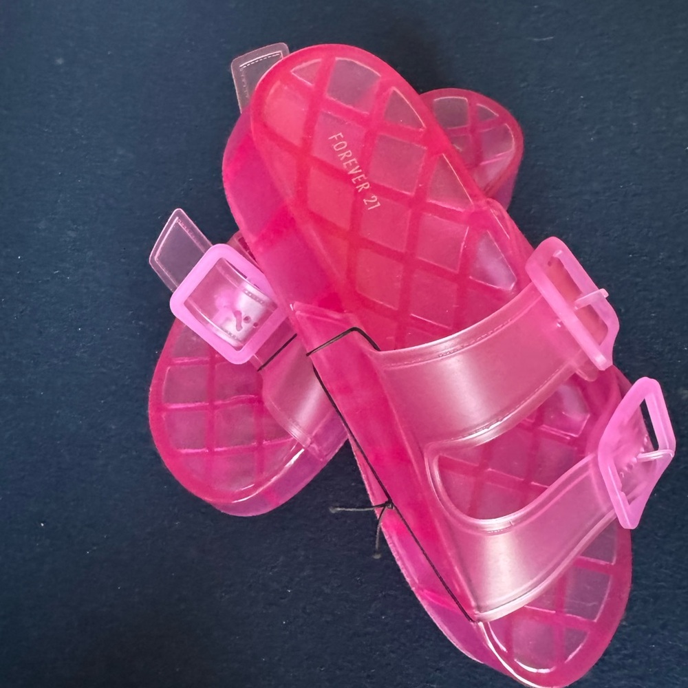 Forever 21 Translucent Pink Platform Slide Sandals- cute comfy and oh so cool💕